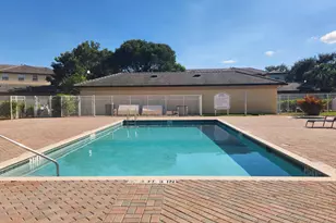 2060 Greenview Shores Blvd, Wellington, FL 33414 - Photo 11