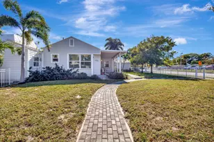 736 Rockland Dr, West Palm Beach, FL 33405 - Photo 3