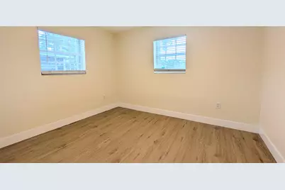 541 N 68th Way, Hollywood, FL 33024 - Photo 17