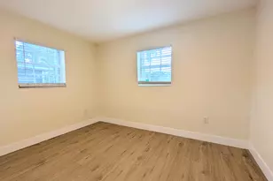 541 N 68th Way, Hollywood, FL 33024 - Photo 17