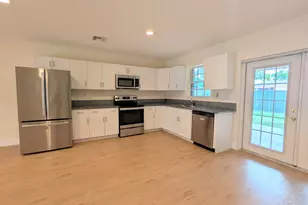 541 N 68th Way, Hollywood, FL 33024 - Photo 5