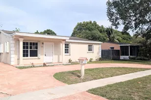 541 N 68th Way, Hollywood, FL 33024 - Photo 1