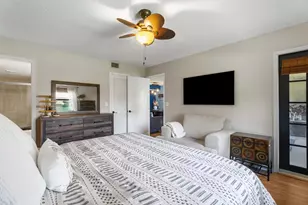 1201 SE Parkview Pl, Stuart, FL 34994 - Photo 11
