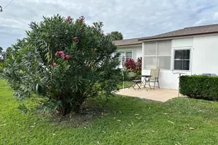 2936 Crosley Dr E, West Palm Beach, FL 33415 - Photo 13