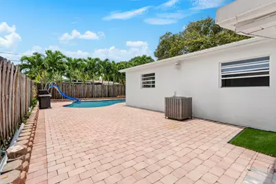 340 NE 26th Court, Pompano Beach, FL 33064 - Photo 25