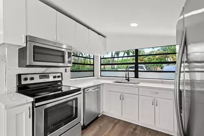 340 NE 26th Court, Pompano Beach, FL 33064 - Photo 3