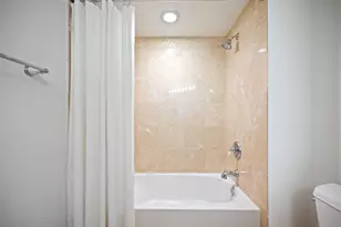 2001 N Ocean Blvd, Fort Lauderdale, FL 33305 - Photo 23