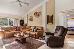 3171 Overlook Rd, Davie, FL 33328 - Photo 9