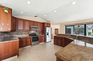 12177 NW 1st St, Coral Springs, FL 33071 - Photo 11