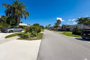 2554 SW 23rd Cranbrook Dr, Boynton Beach, FL 33436 - Photo 15