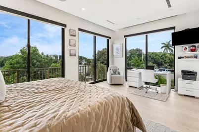917 NE 8th Avenue, Delray Beach, FL 33483 - Photo 9