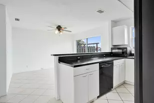 6733 Bayfront Dr, Margate, FL 33063 - Photo 17