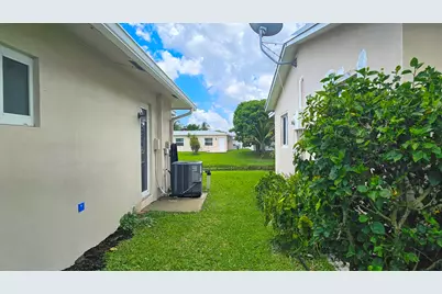 7180 NW 10th Court, Margate, FL 33063 - Photo 9