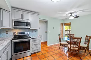 9728 Sills Dr E, Boynton Beach, FL 33437 - Photo 3
