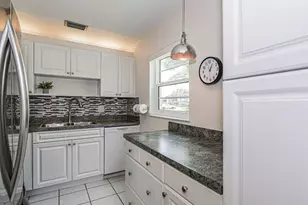 109 Spring Lake Ct, Vero Beach, FL 32962 - Photo 7
