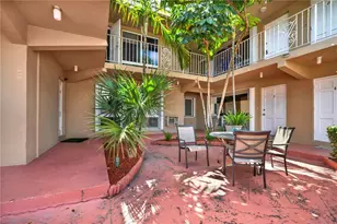 2864 NE 32nd St, Fort Lauderdale, FL 33306 - Photo 3