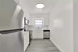 2864 NE 32nd St, Fort Lauderdale, FL 33306 - Photo 9