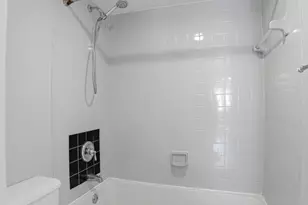 2871 N Oakland Forest Dr, Oakland Park, FL 33309 - Photo 13