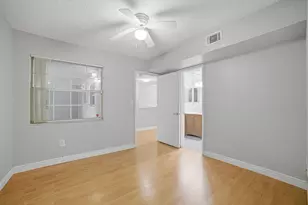 2871 N Oakland Forest Dr, Oakland Park, FL 33309 - Photo 7