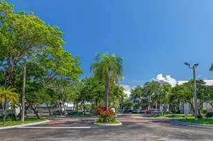 2871 N Oakland Forest Dr, Oakland Park, FL 33309 - Photo 17