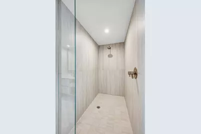 77 SE 5th Street #2806, Miami, FL 33131 - Photo 17