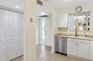 769 Jeffery St, Boca Raton, FL 33487 - Photo 3