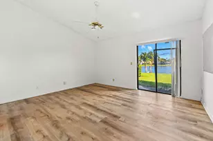 5537 Parkwalk Cir E, Boynton Beach, FL 33472 - Photo 9