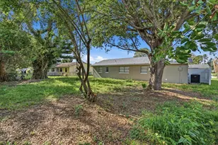 311 Essex Dr, Fort Pierce, FL 34946 - Photo 25
