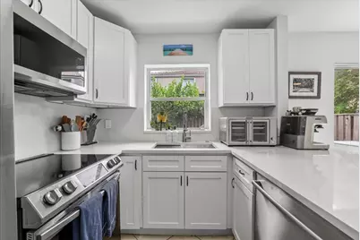 10870 NW 12th Drive, Plantation, FL 33322 - Photo 5