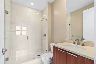 2650 Lake Shore Dr, Riviera Beach, FL 33404 - Photo 21