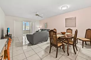 701 Lori Dr, Palm Springs, FL 33461 - Photo 5
