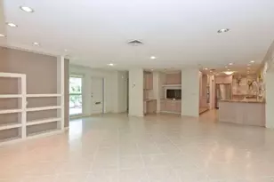 437 French Royale Cir, Atlantis, FL 33462 - Photo 13