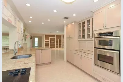 437 French Royale Circle, Atlantis, FL 33462 - Photo 23