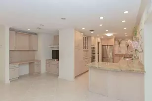 437 French Royale Cir, Atlantis, FL 33462 - Photo 19