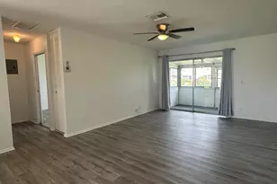 2723 Dudley Dr E, West Palm Beach, FL 33415 - Photo 9