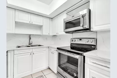 3421 NE 15th Avenue #8, Oakland Park, FL 33334 - Photo 37