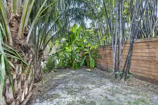 742 Hollywood Blvd, Hollywood, FL 33019 - Photo 39
