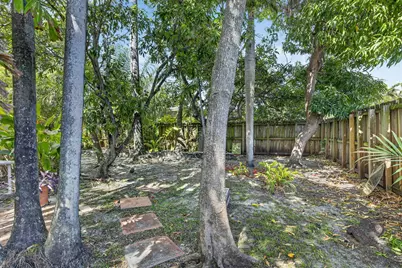 742 Hollywood Boulevard, Hollywood, FL 33019 - Photo 31
