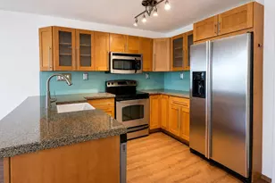 600 NE 36th St, Miami, FL 33137 - Photo 1