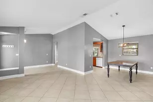 3087 SE Galt Cir, Port Saint Lucie, FL 34984 - Photo 5