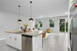 5766 SE Edgewater Cir, Stuart, FL 34997 - Photo 13