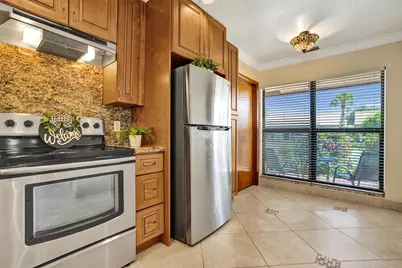 2105 SW 17th Circle, Deerfield Beach, FL 33442 - Photo 9