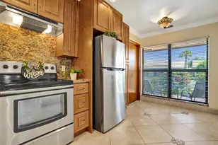 2105 SW 17th Cir, Deerfield Beach, FL 33442 - Photo 9