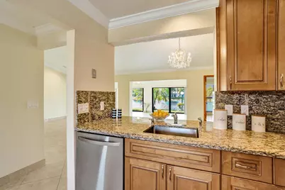 2105 SW 17th Circle, Deerfield Beach, FL 33442 - Photo 13