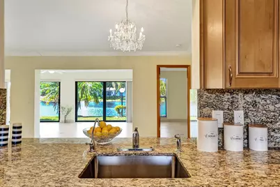 2105 SW 17th Circle, Deerfield Beach, FL 33442 - Photo 15