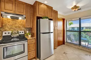 2105 SW 17th Cir, Deerfield Beach, FL 33442 - Photo 11