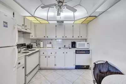1902 Bermuda Circle #L2, Coconut Creek, FL 33066 - Photo 5
