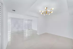 9240 Fontainebleau Blvd, Miami, FL 33172 - Photo 11