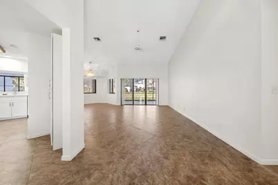 9415 Chelsea Drive N, Plantation, FL 33324 - Photo 11