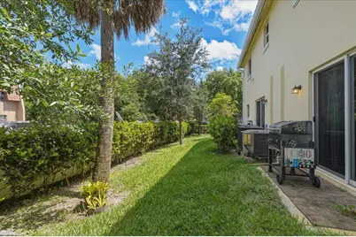1340 SW 53rd Avenue, North Lauderdale, FL 33068 - Photo 27